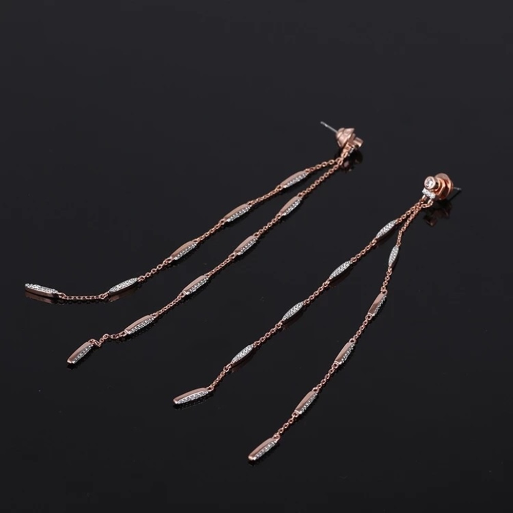 *SOLD*NWOT! Henri Bendel Earrings - Picture 4 of 7